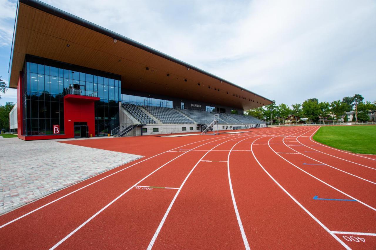Stadium Hotel Valmiera Esterno foto
